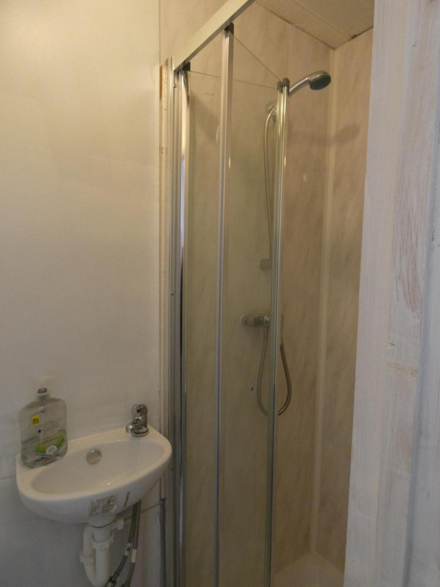 Bridge Street En Suite Rooms Merthyr Tydfil Exteriör bild